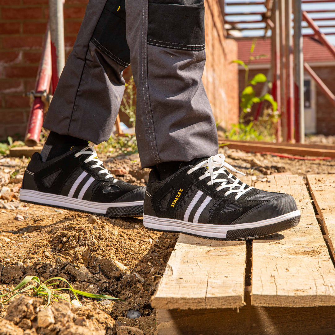 STANLEY Berwick Low Men's Lightweight, Steel Toe, Safety Work Trainer, Black, Model Side View Facing Right